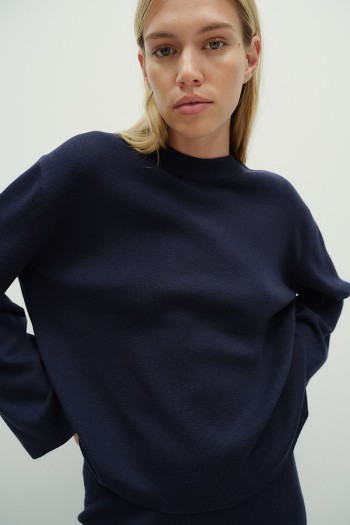 Oversized Curved-Hem Sweater